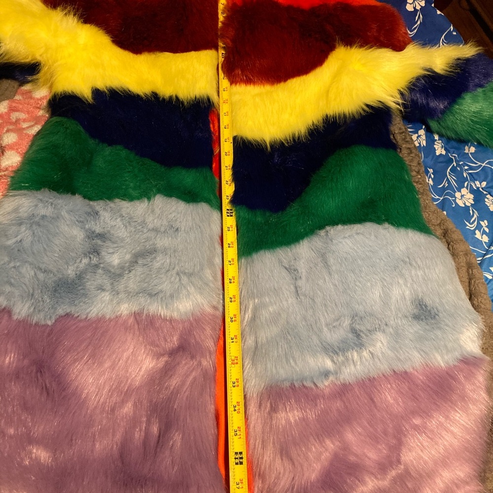 🌈*STILL FOR SALE*RAINBOW FUR CHICATORY COAT MEDIUM🌹NEVER WORN !!!